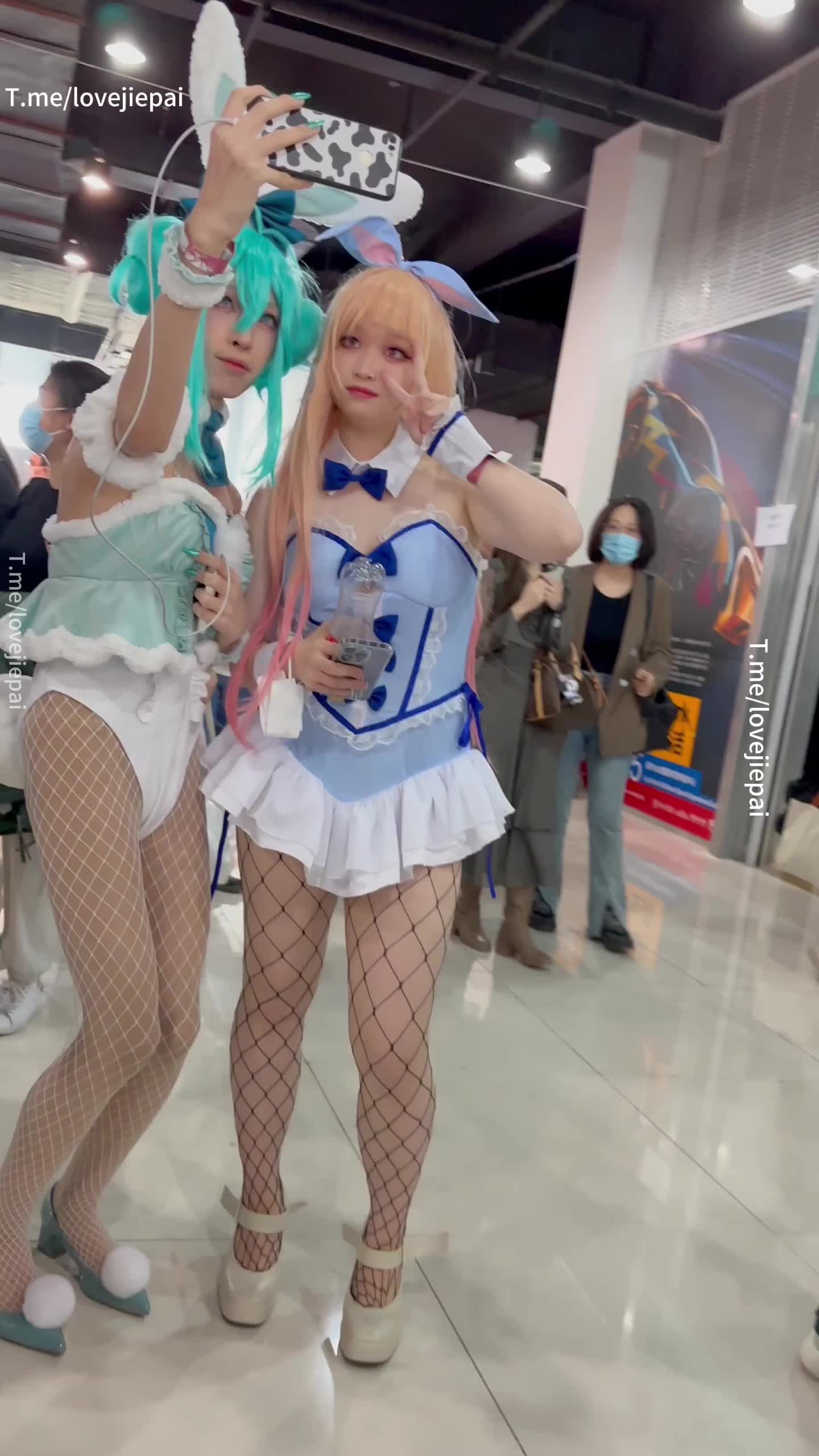 漫展 coser 抄底 偷拍 网袜 拍脚 超近距离特写