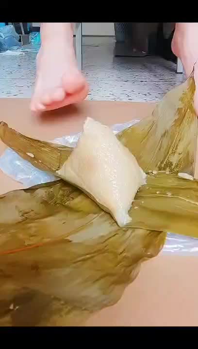 裸足 踩食物 踩粽子 踩面包 踩薯条 端午节快乐