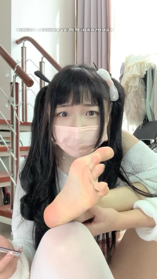 #直播 #单人 双马尾萝莉的反差秀